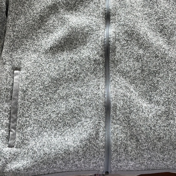 New without tag Patagonia zip sweater.  Size small gray.  Gorgeous and cozy! - Picture 5 of 7